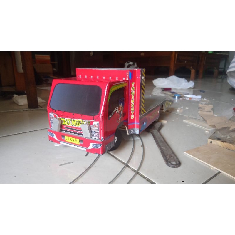 miniatur truk towing untuk truk oleng ukuran 42cm