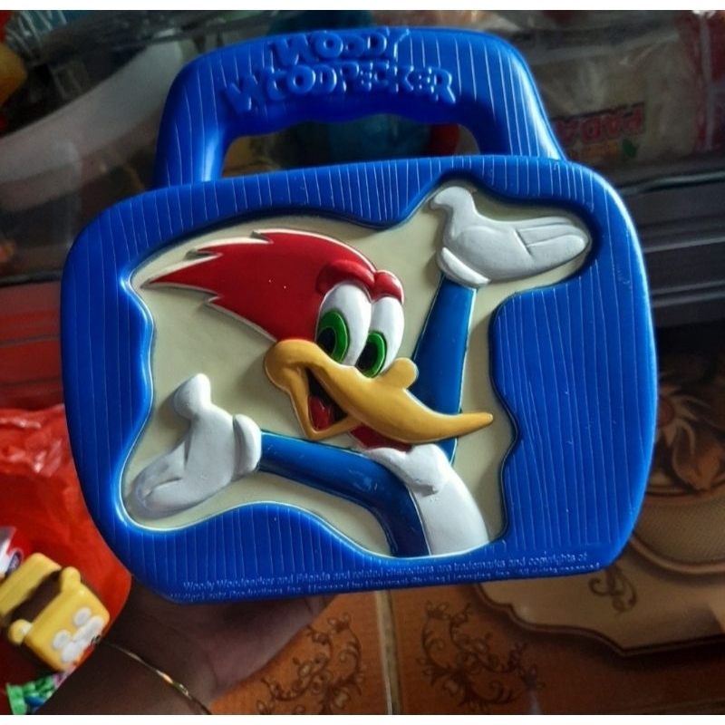 BOX universal studio singapore woody woodpecker warna biru. box mainan