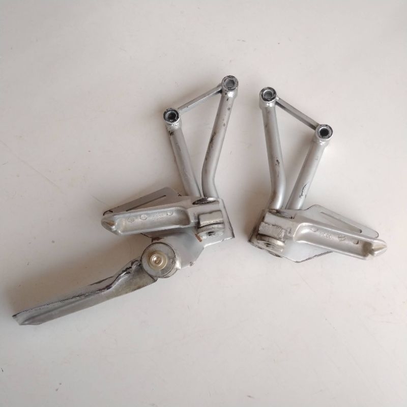DUDUKAN STEP BELAKANG NINJA 250 SL RR MONO ORIGINAL COPOTAN FOOTSTEP BELAKANG NINJA 250 SL