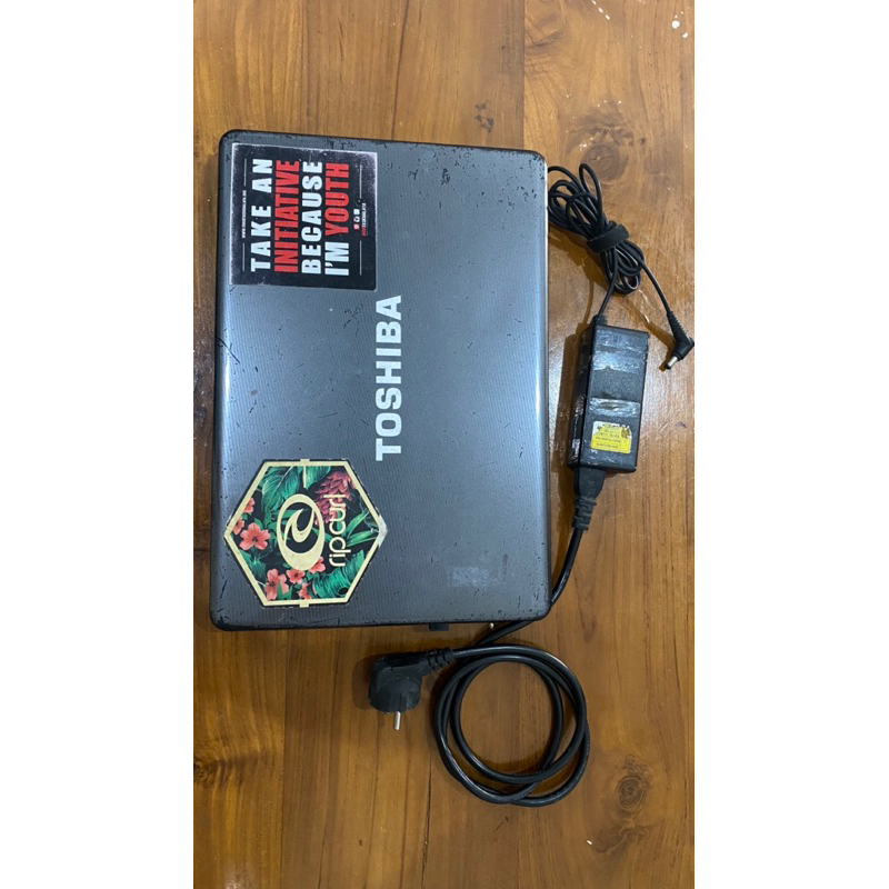 Laptop Toshiba L510 kondisi BISA PAKAI preloved NEGO