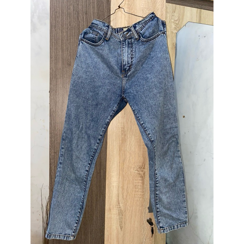 Preloved Nevada Celana Jeans Wanita