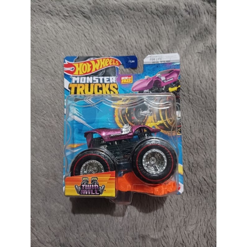 Hot Wheels Monster Truck Twin Mill Super Treasure Hunt
