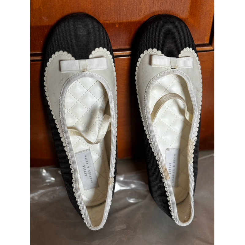 CHARLES AND KEITH PRELOVED / CHARLES AND KEITH KIDS / SEPATU CHARLES AND KEITH
