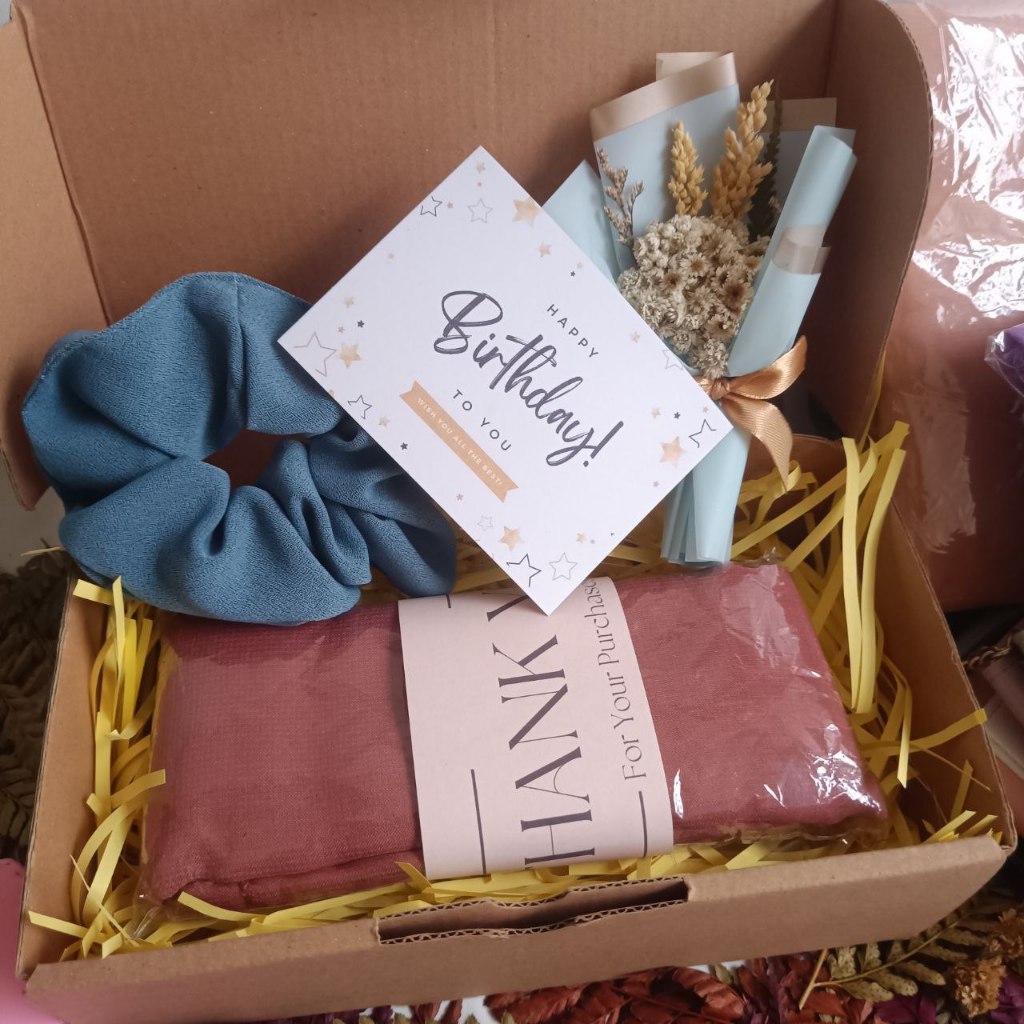 Paket Simple Kado Hadiah Ulang Tahun Untuk Pacar Cewek Kado ulang tahun romantis Paket hadiah ulang 