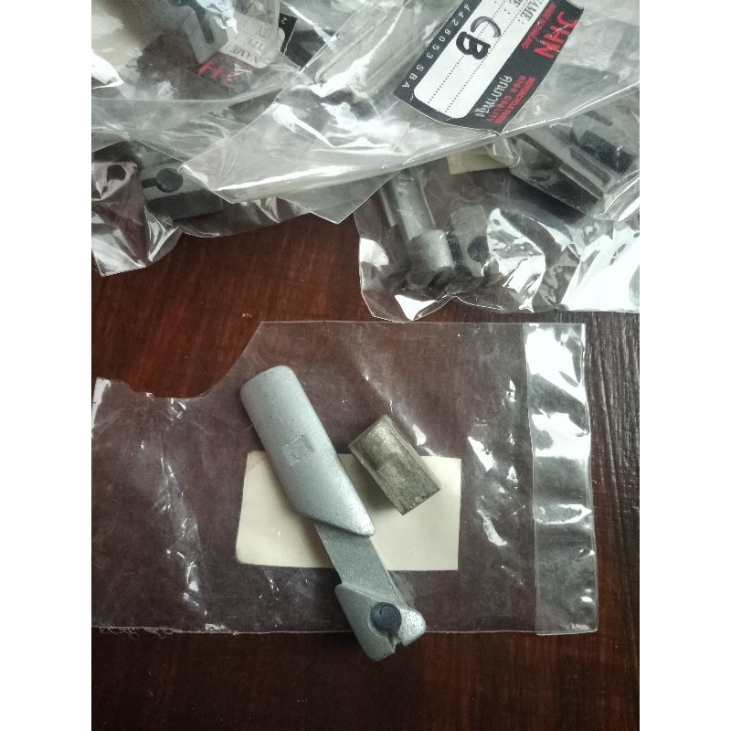 lidah gas dalam Honda cb100 cb