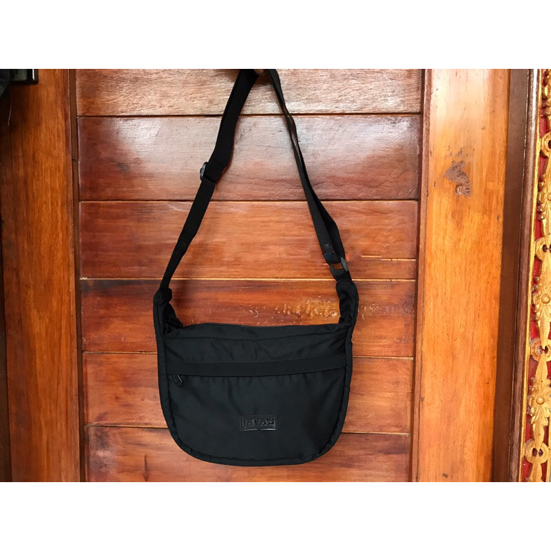 Tas selempang pria bahan kain, tas slingbag cowok kekinian, tas bahu pria model simple
