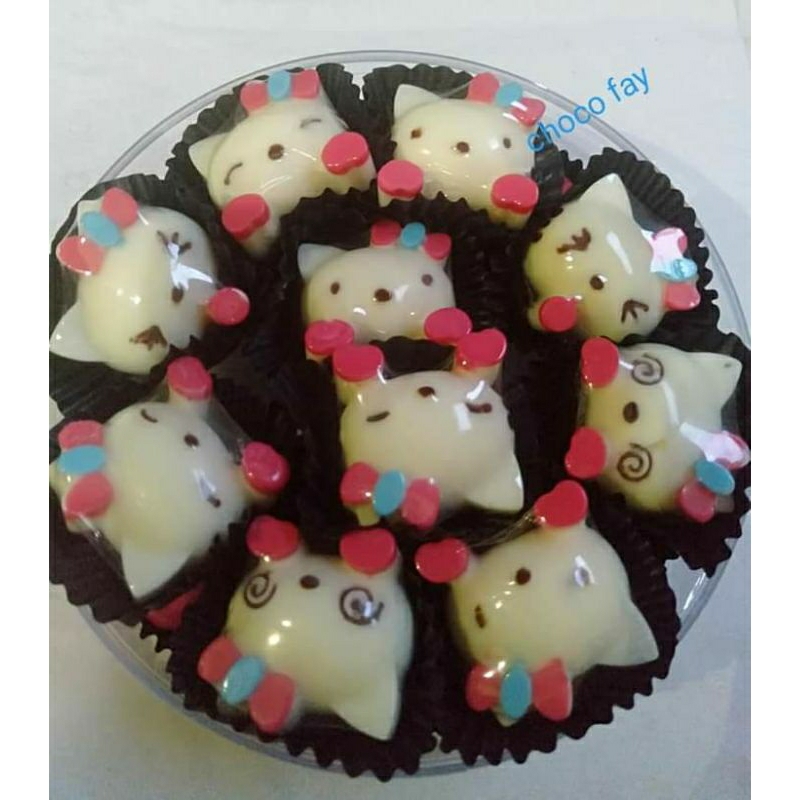 

cokelat karakter hello Kitty