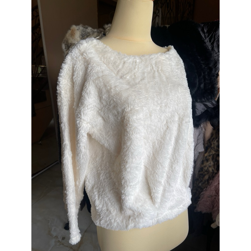 Sweater Bulu Sinte Putih/White Made in Italy