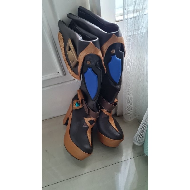 Sepatu Cosplay Kaeya Genshin Impact size 39