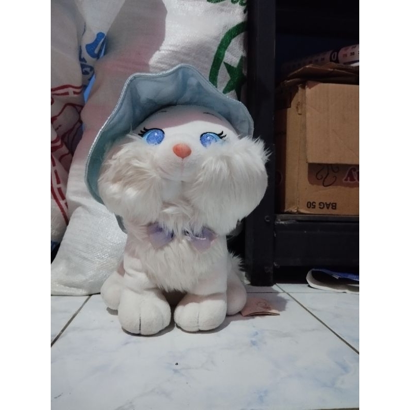 boneka disney merie topi biru