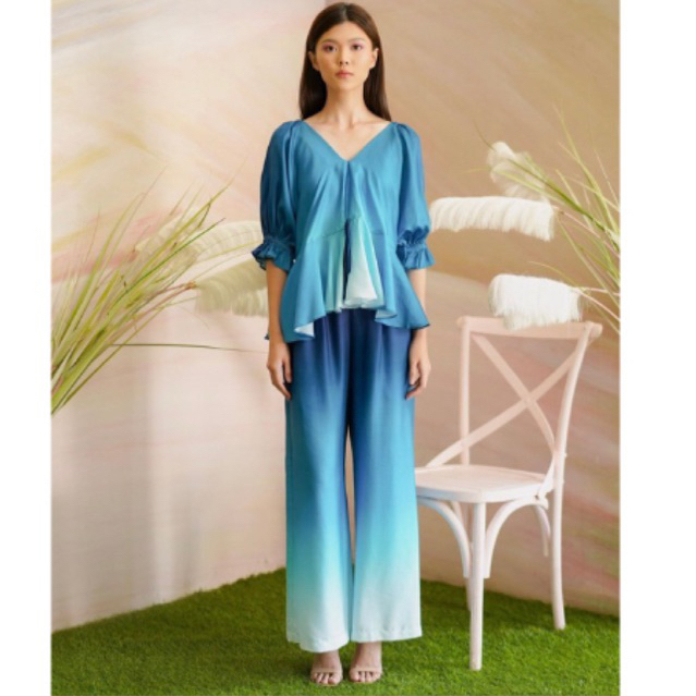 Novere Mili Ruffle Top in Ocean size SM