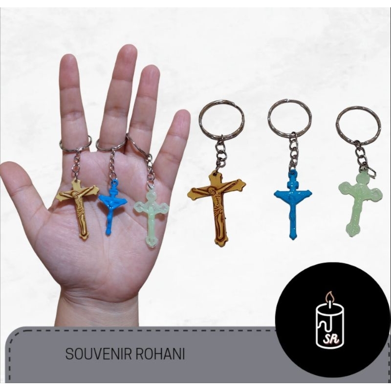 PAKET 3 GANTUNGAN KUNCI MINI SALIB YESUS SALIB BENEDIKTUS BAHAN AKRILIK PLASTIK