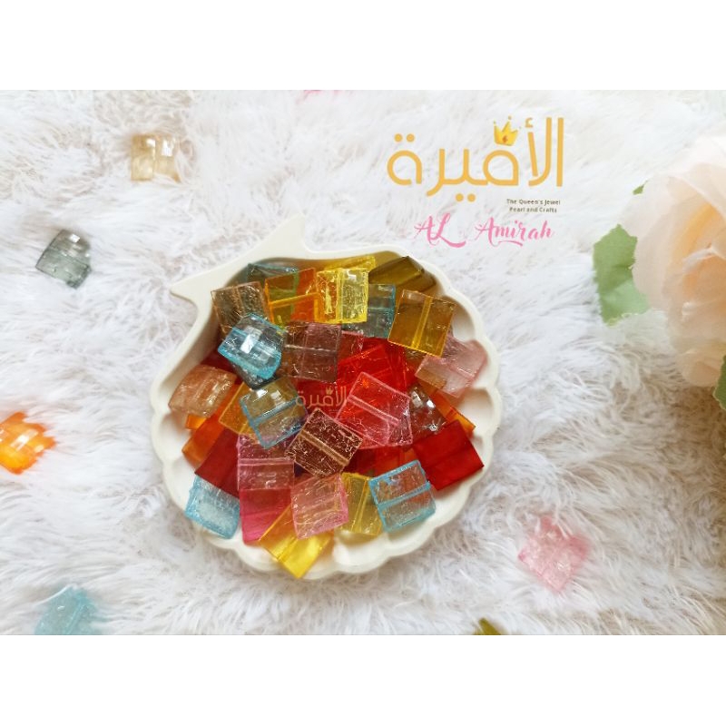 Manik Kaca Kotak Besar