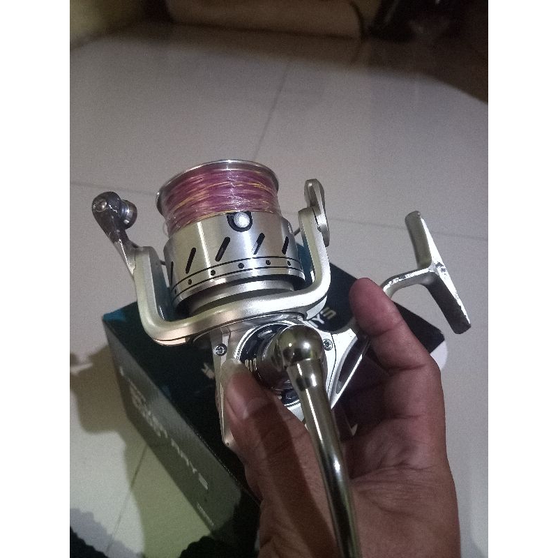 reel tridentech silver rays 5000 new color putaran halus minus ada bagian cat mengelupas