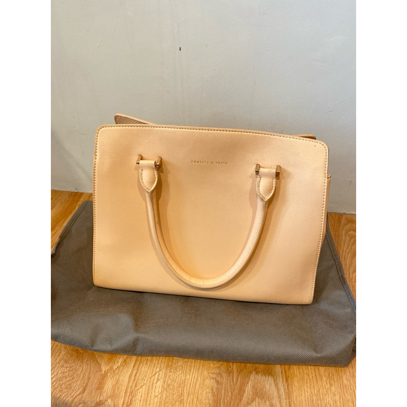 preloved tas Charles and Keith