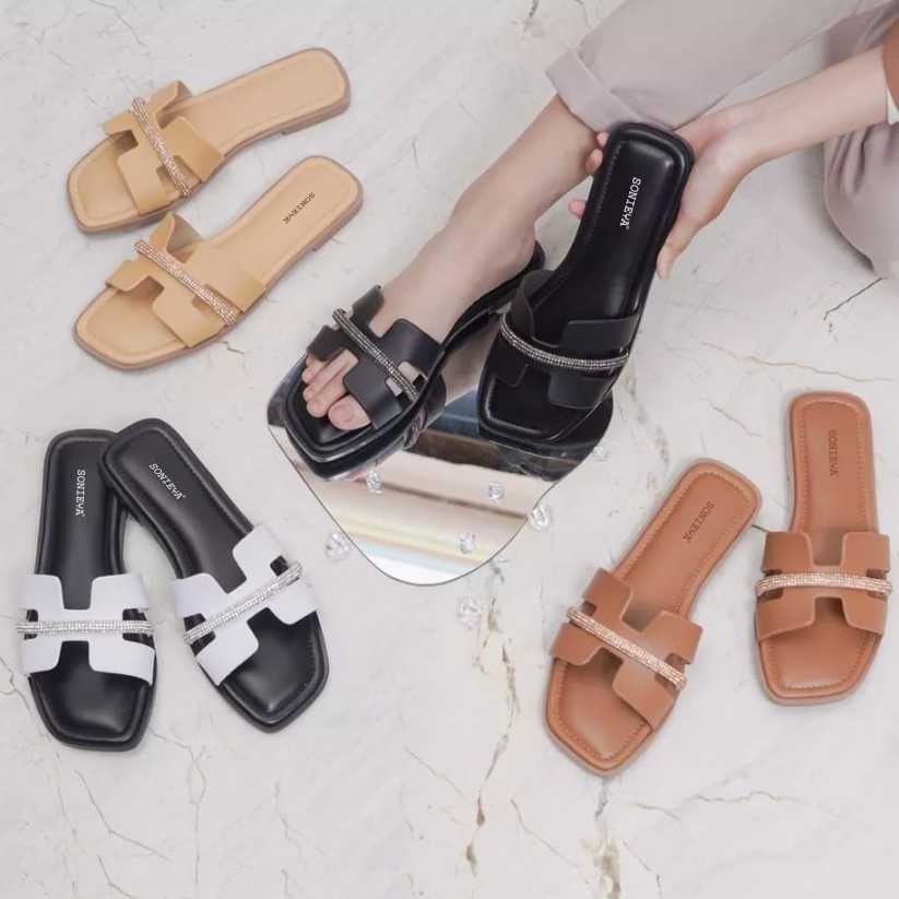 SANDAL FLAT MOTIF H / Sandal wanita motif H / Sandal wanita termurah