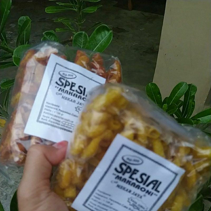 

Makaroni Special, rasa gurih, pedas