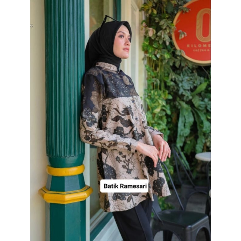Blouse Batik Wanita Motif BUNGA HITAM Kancing Depan Busui Frienly - Blouse Kerja Wanita Premium - Bl