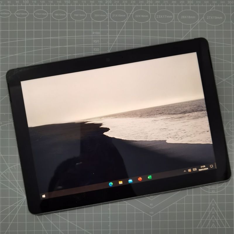 Microsoft Surface GO Tablet Windows 10 Good Condition