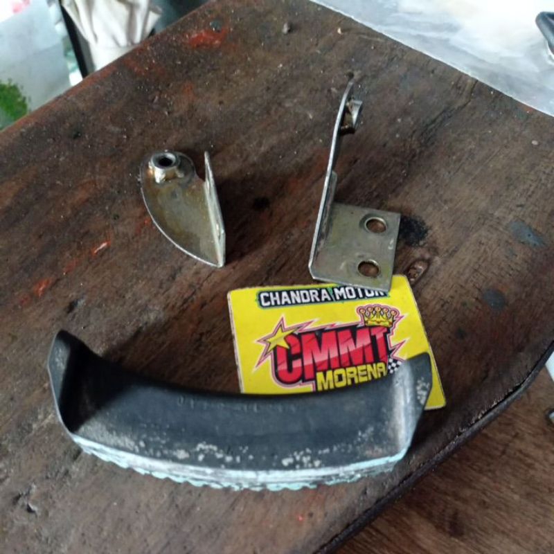 Suzuki RGR karet tangki dan breket wadao/box oli