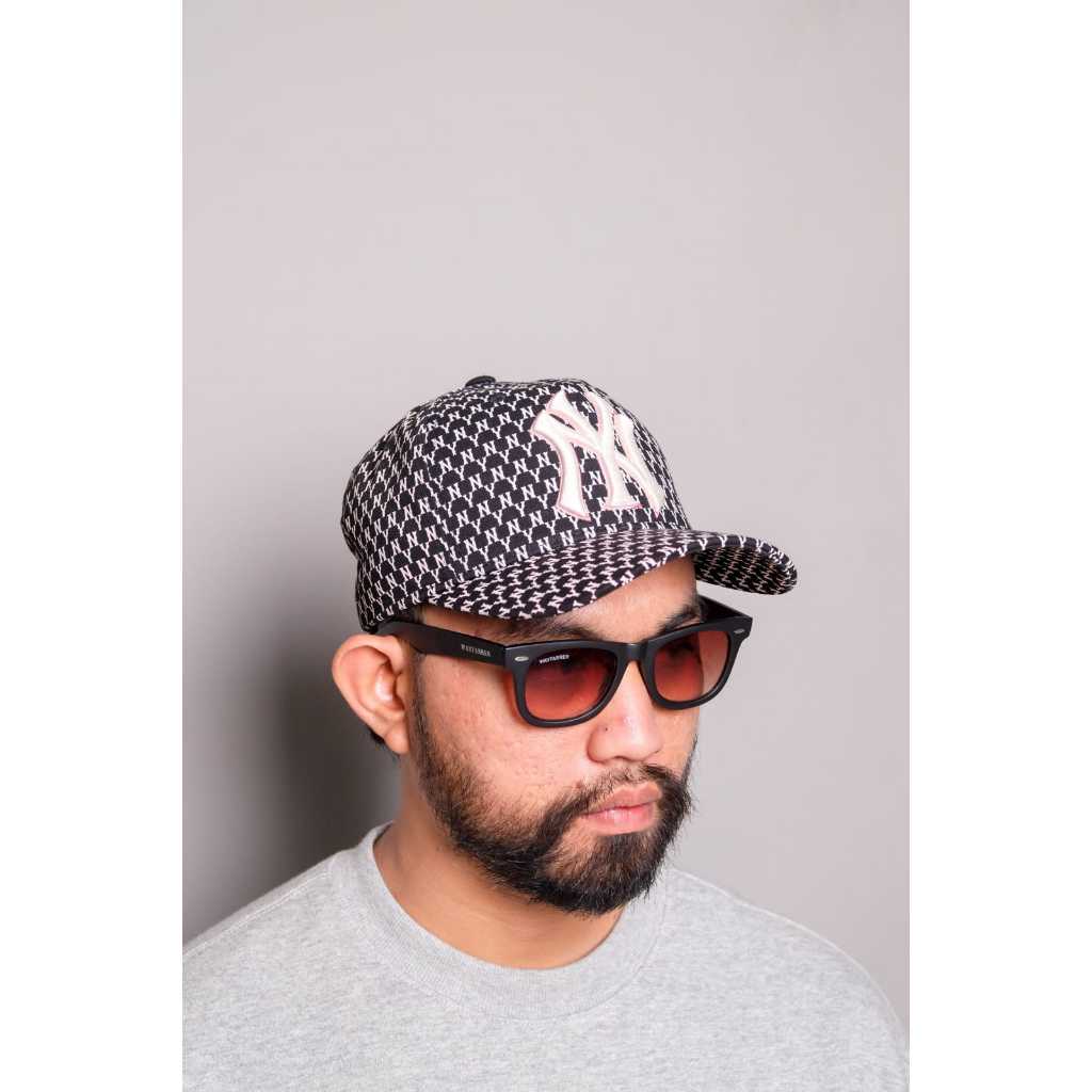 MLB YELLOW MONOGRAM BLACK CAP