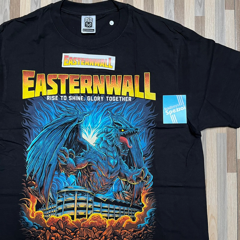 T-Shirt Easternwall New Bnwtip. Original100%