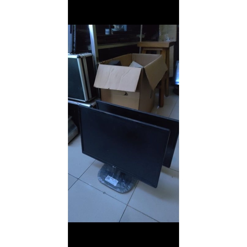 monitor LG 20 inchi