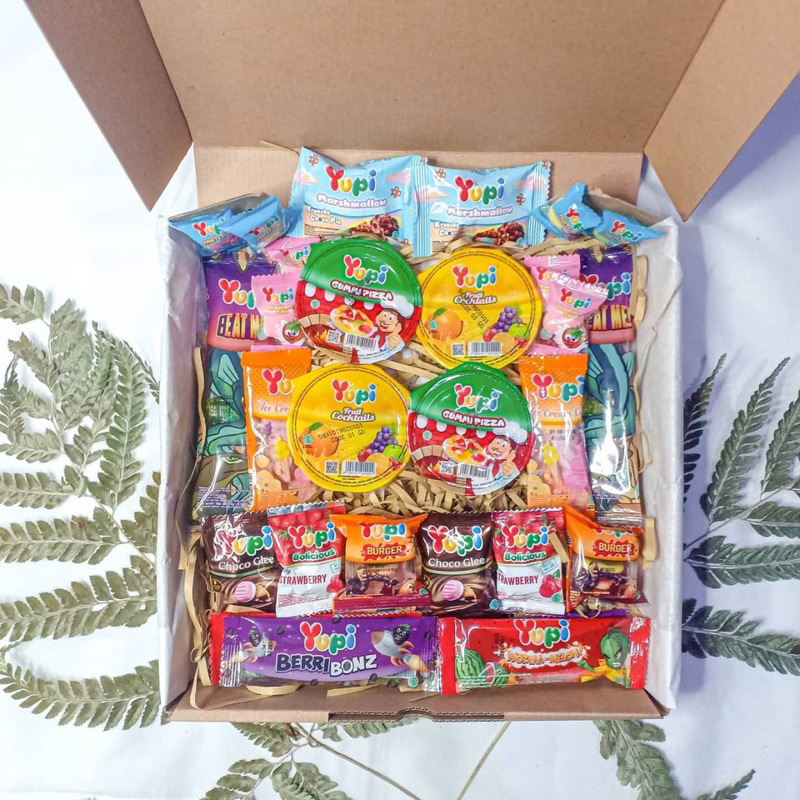 

HAMPERS BOX KADO ULTAH YUPI