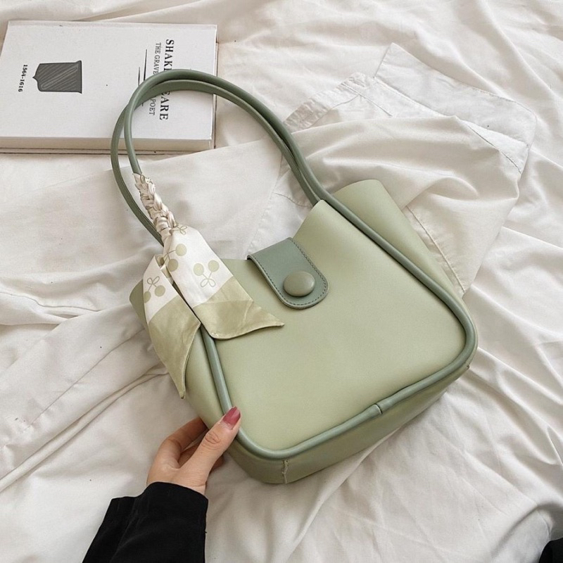 tas wanita hijau kekinian