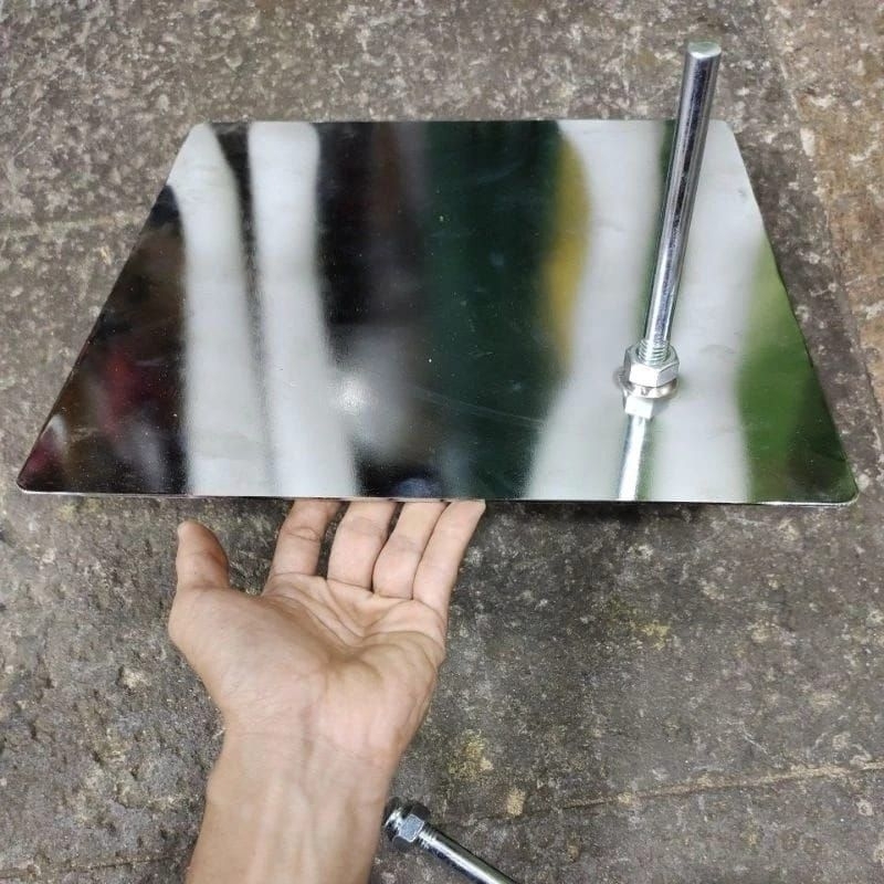 Tatakan manekin / tatakan patung / plat manekin / plat patung / stand manekin / besi manekin / Tatak