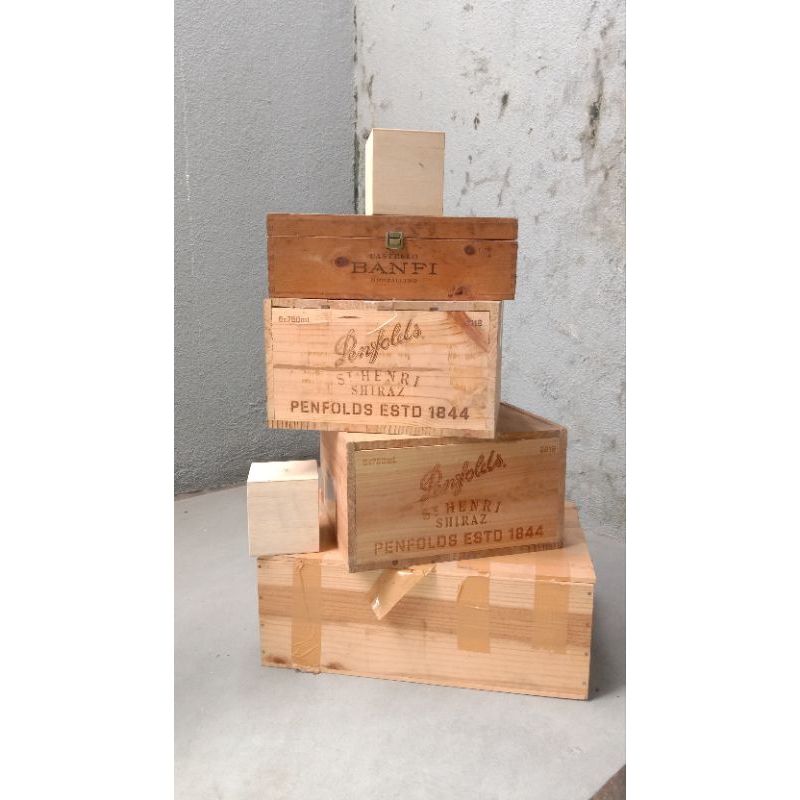 peti kayu bekas minuman