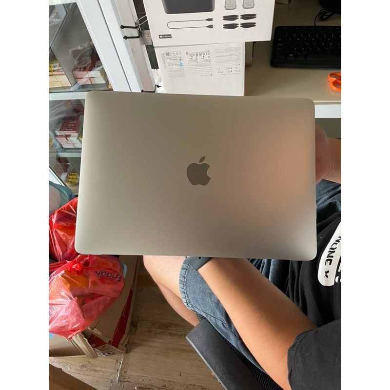 Macbook Air 2020 M1 Chip -13 inch