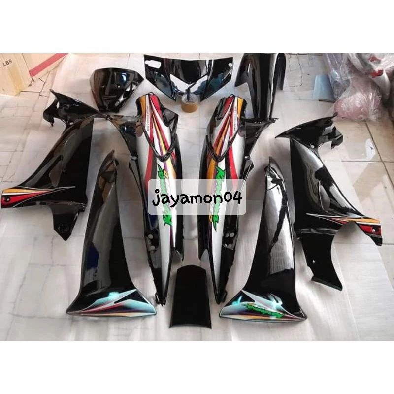 Cover body full halus motor honda karisma X/D 125 plus striping warna hitam