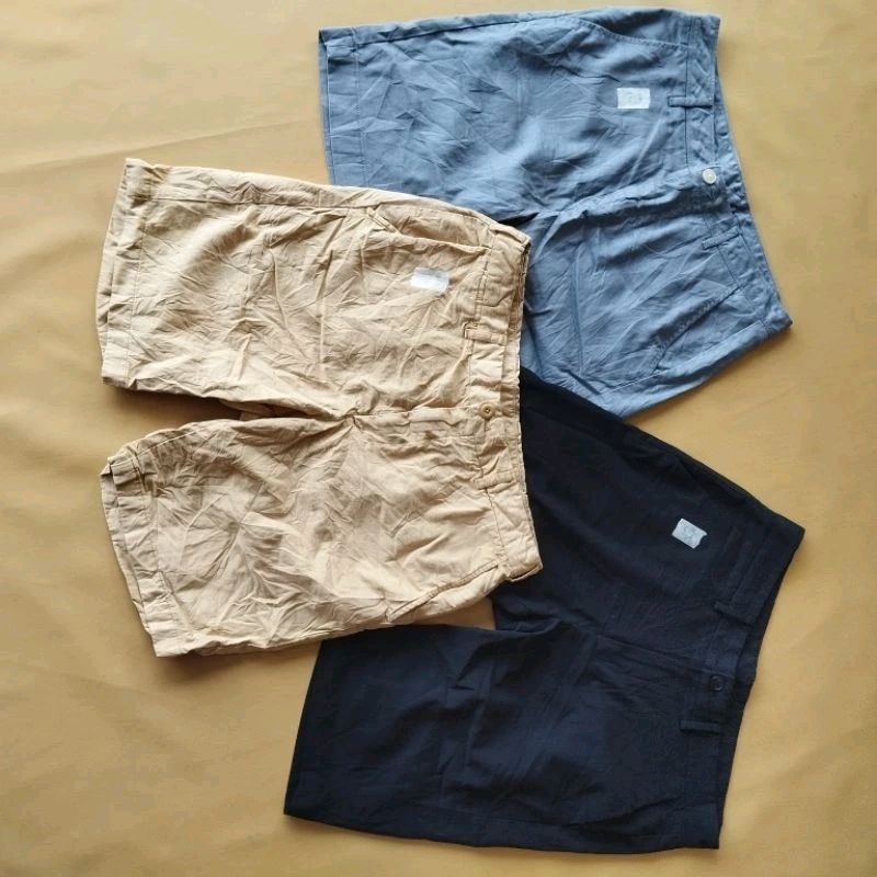 CELANA UNIQLO PRIA ORIGINAL SECOND MURAH 100% ORIGINAL