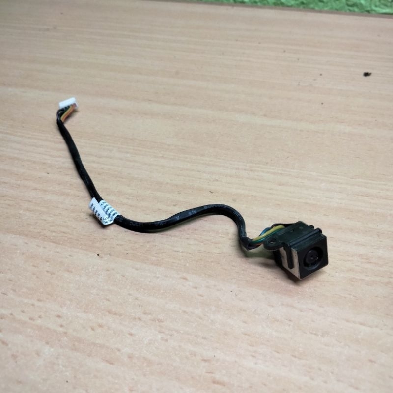 colokan original Jack DC power Jack adaptor Laptop Dell Vostro PP38L