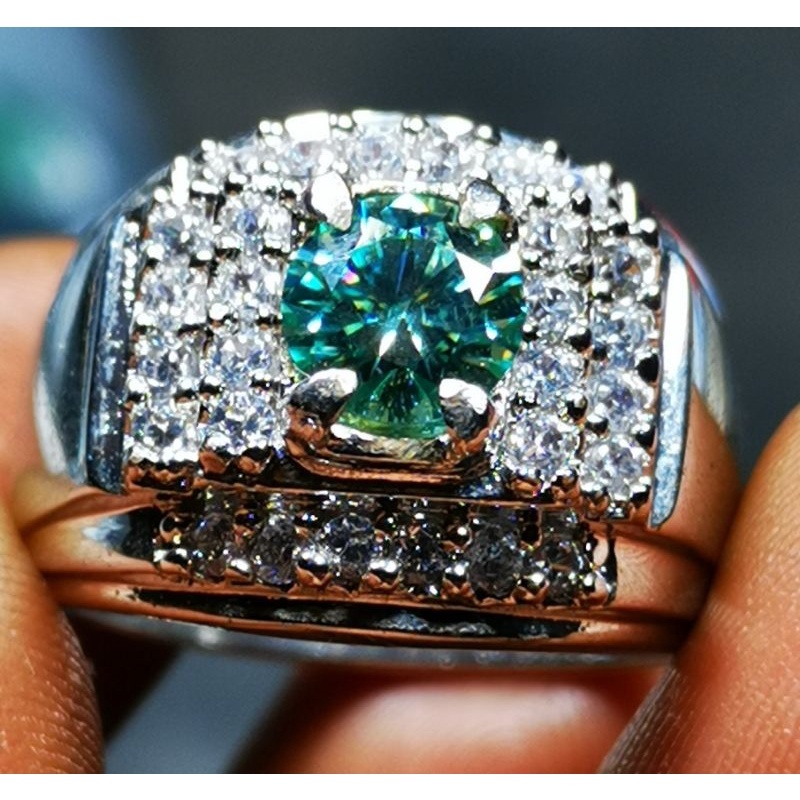 Batu permata berlian blue moissanite