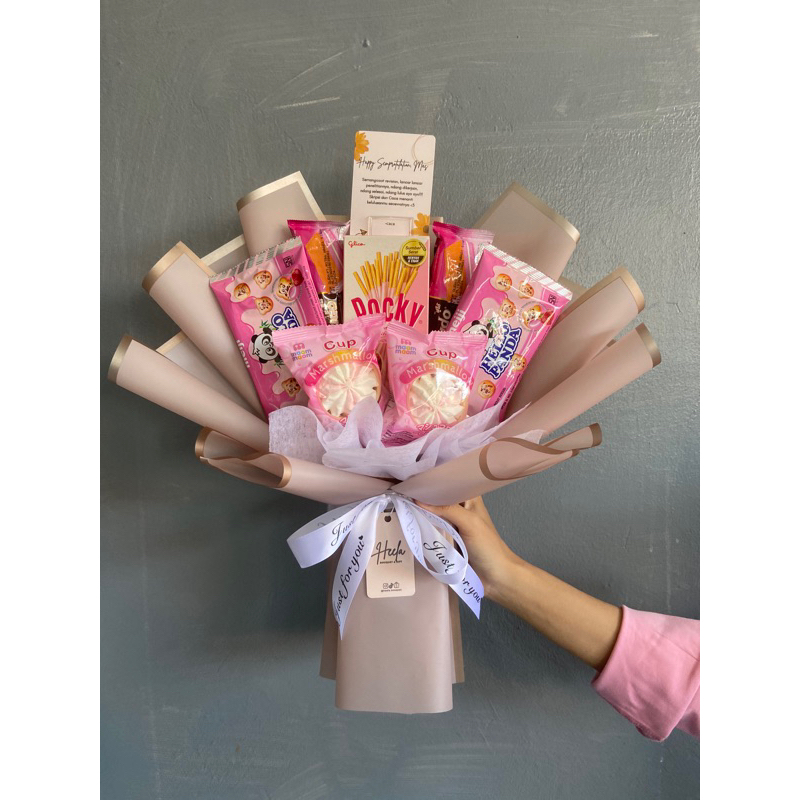 

Heela Snack Bouquet Buket Snack Wisuda Warna Pastel