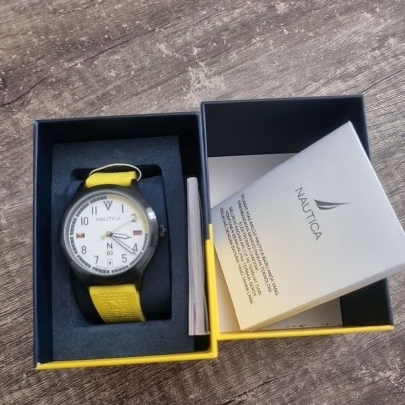 Jam Nautica second preloved