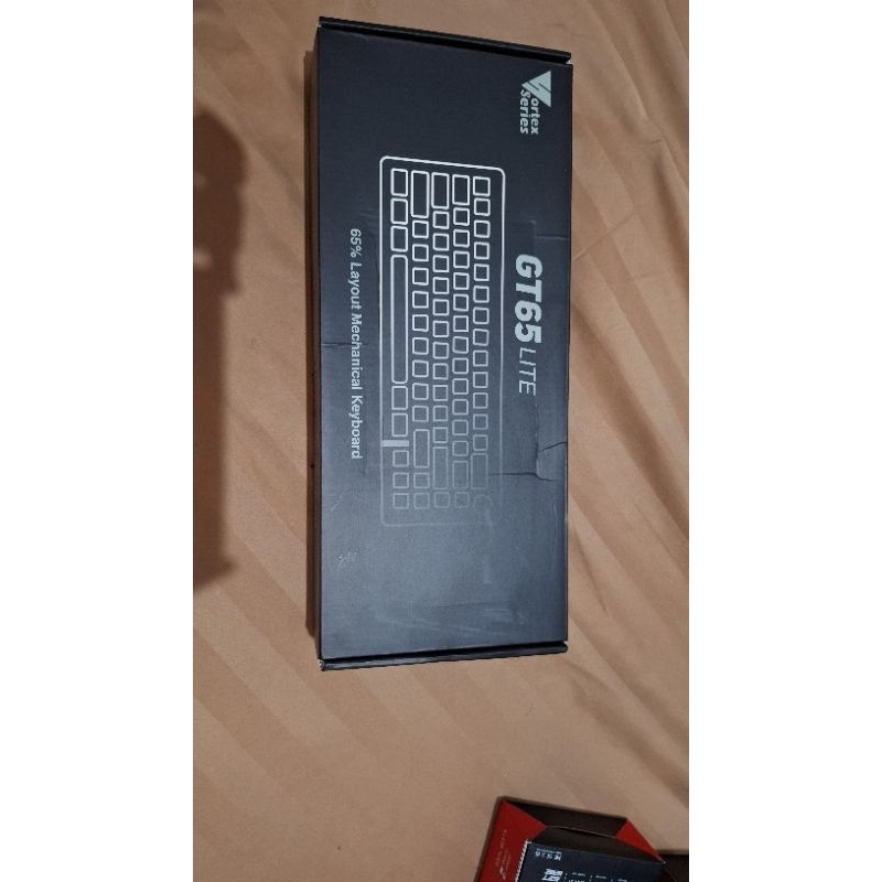 VortexSeries GT65 Lite Wired Mechanical Keyboard Gasket Mount dan Vortex Series Mouse GX107