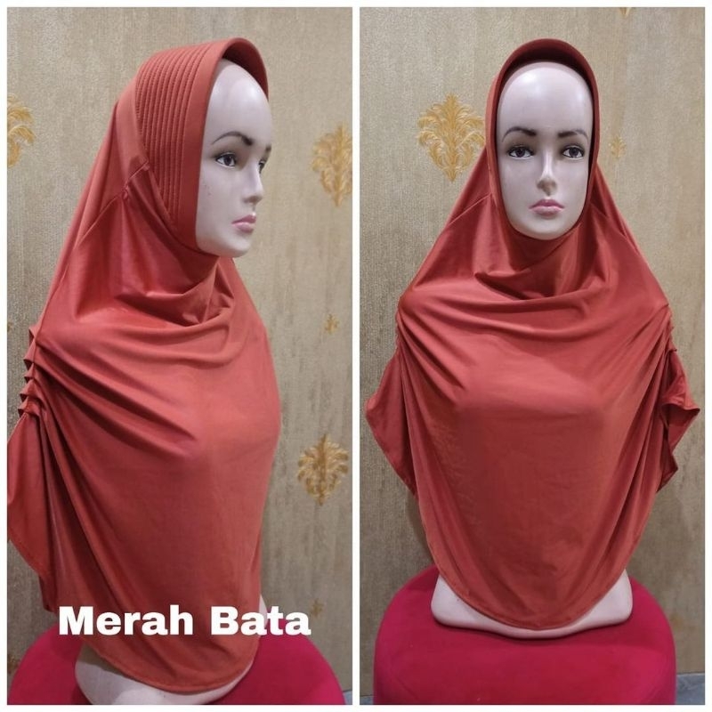 Jilbab warna merah bata rempel