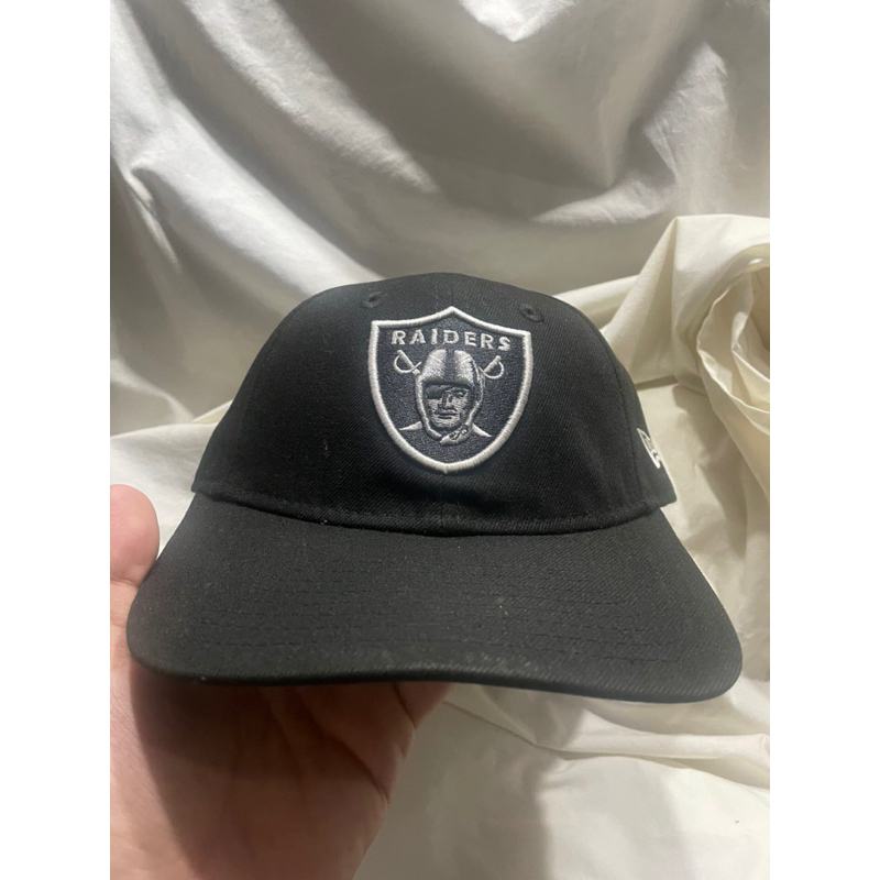 TOPI RAIDER