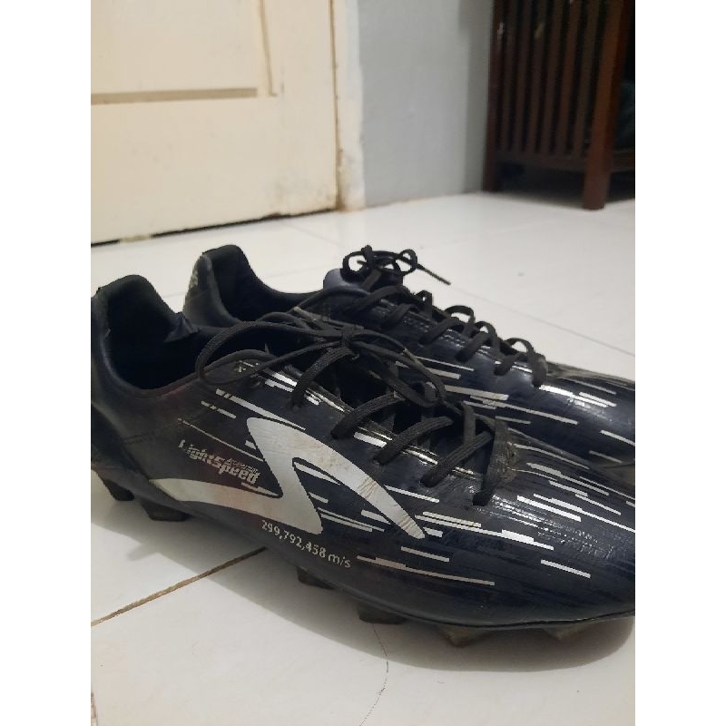 Sepatu bola Specs FG SE hitam size 44