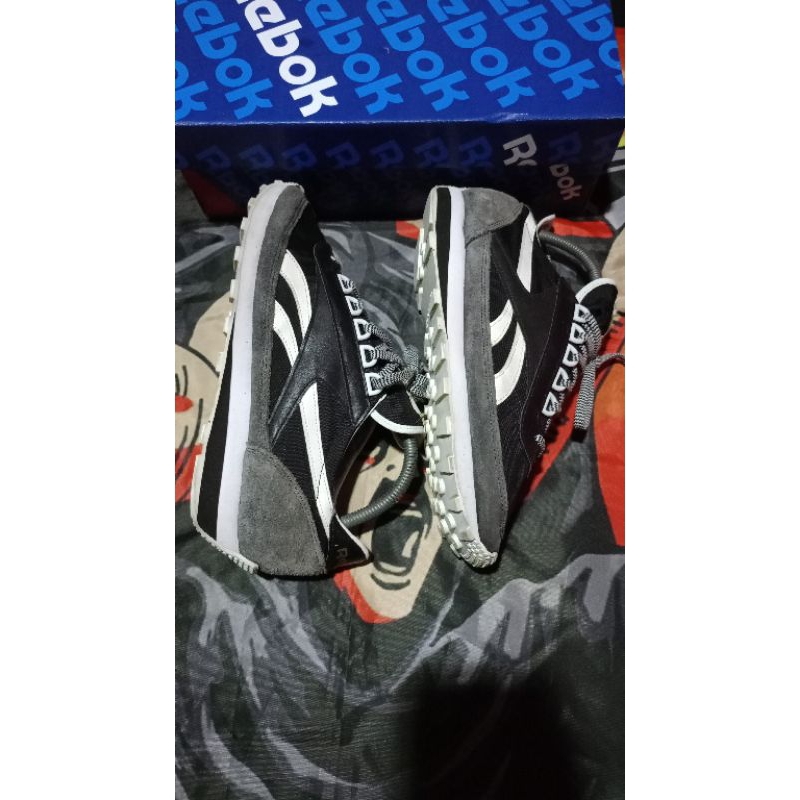 reebok aztec black white