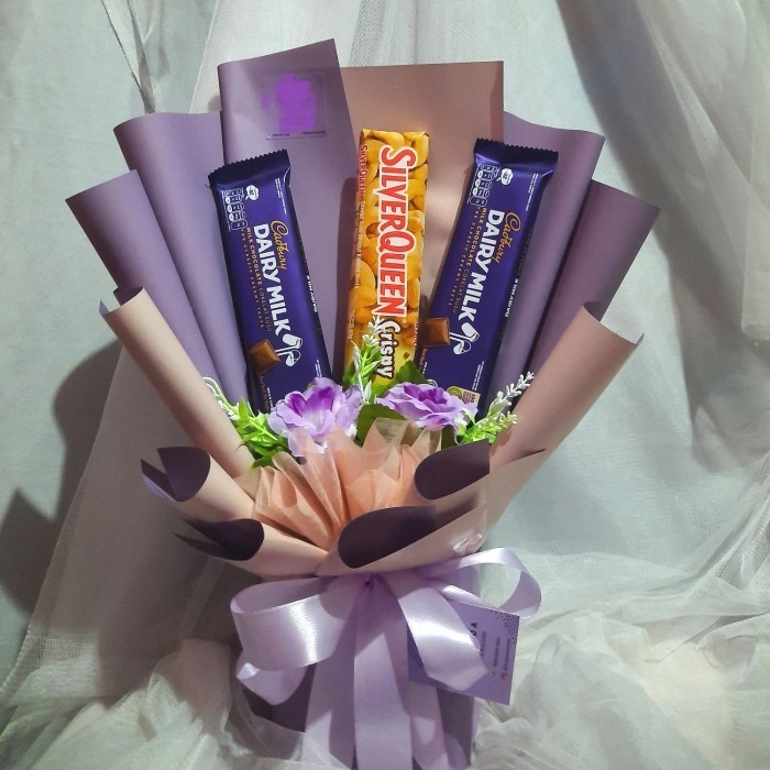 

Bouket Coklat Campur (SILVERQUEEN 58 gr + DAIRY MILK 90 gr) /Bouket Wisuda/Ultah/Hari Guru/Valentine