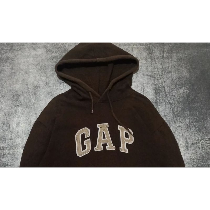 GAP BROWN