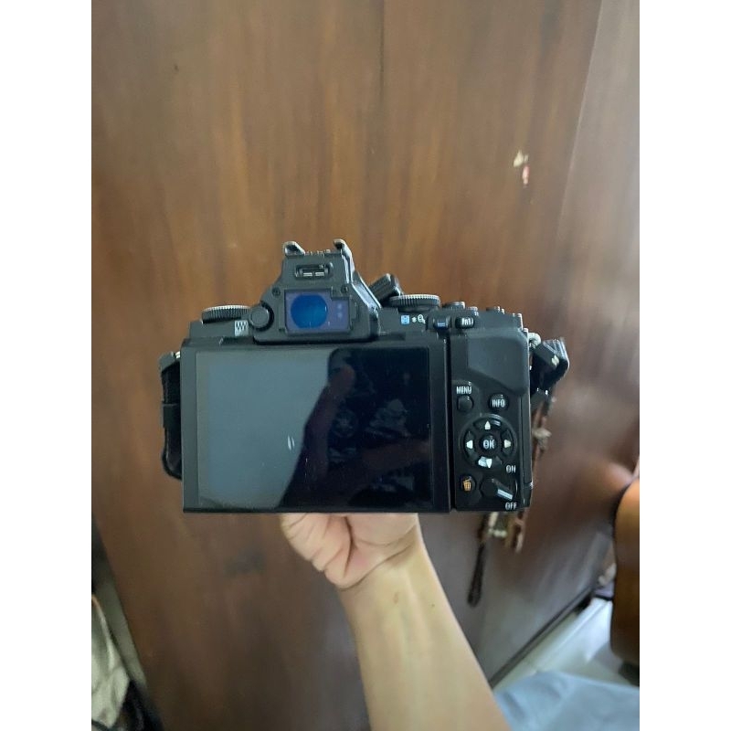 Kamera DSLR Olympus omd em-5 second