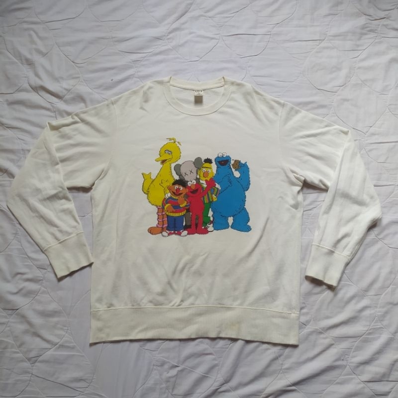 Crewneck Uniqlo Kaws Sesame Street