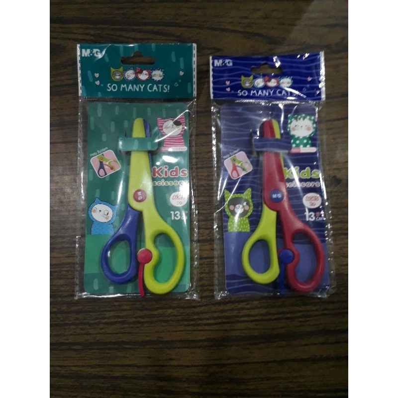 

GUNTING ANAK SO MANY CATS ASS913D8 13cm : M&G