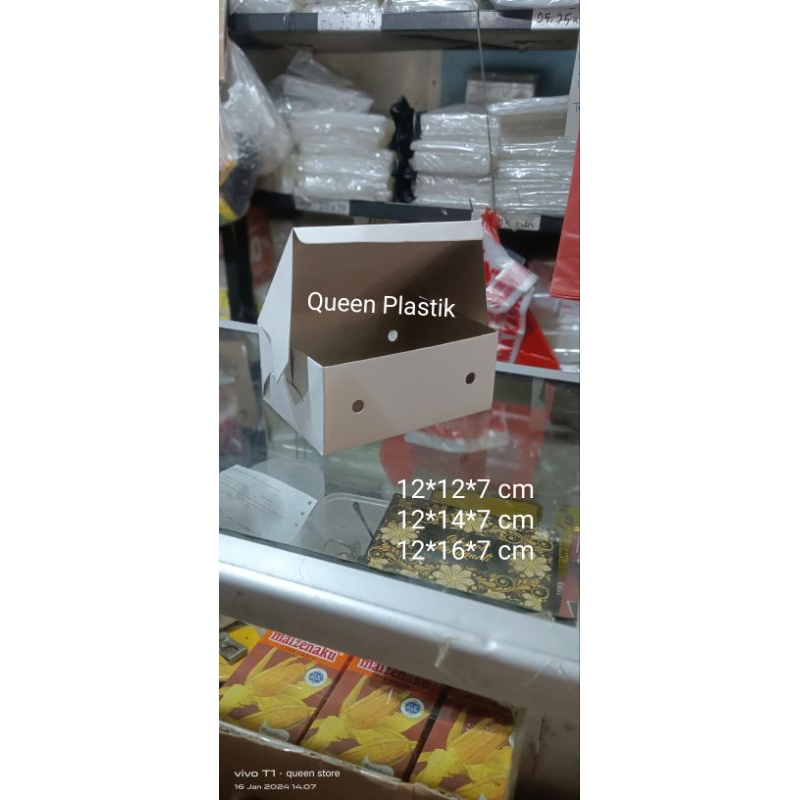 

Dus Snack putih polos 12*12/*14/*16 Cm Harga Per 10 pcs