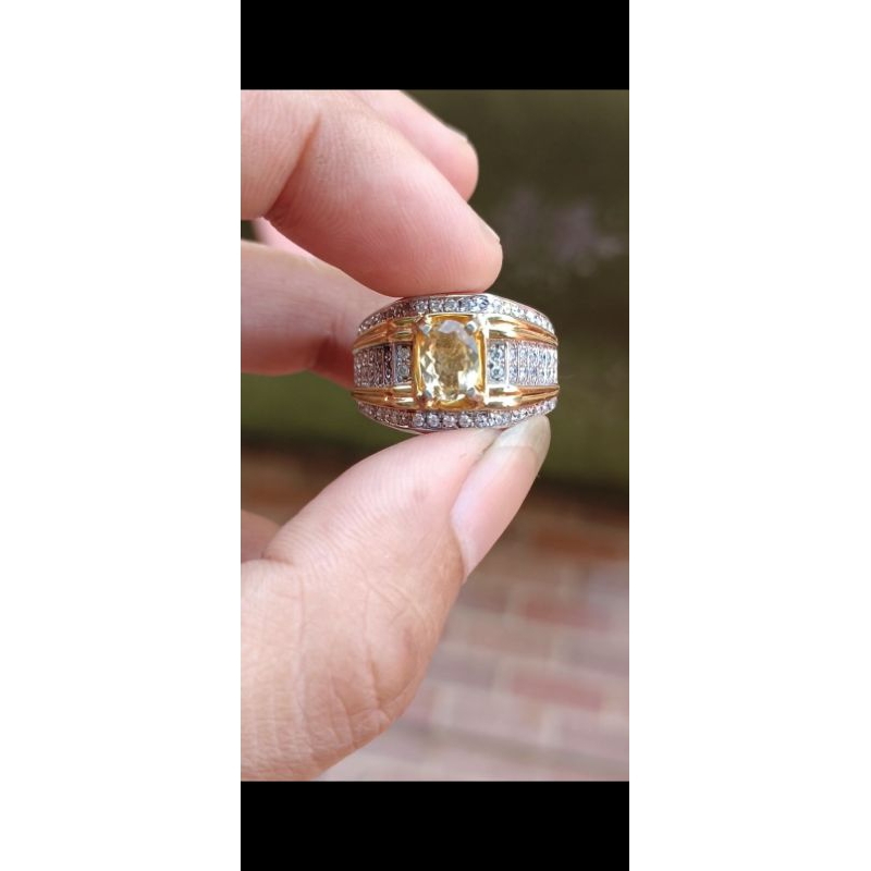 Canary tourmaline + memo 12 jan 2024 1.01ct dim 7.95 x 5.84 x 3.24mm